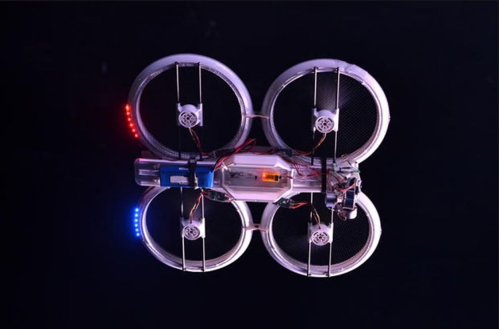 Il drone brandizzato "Coachella" in volo sul Coachella Valley Music & Arts Festival in California (USA). 18 aprile 2014